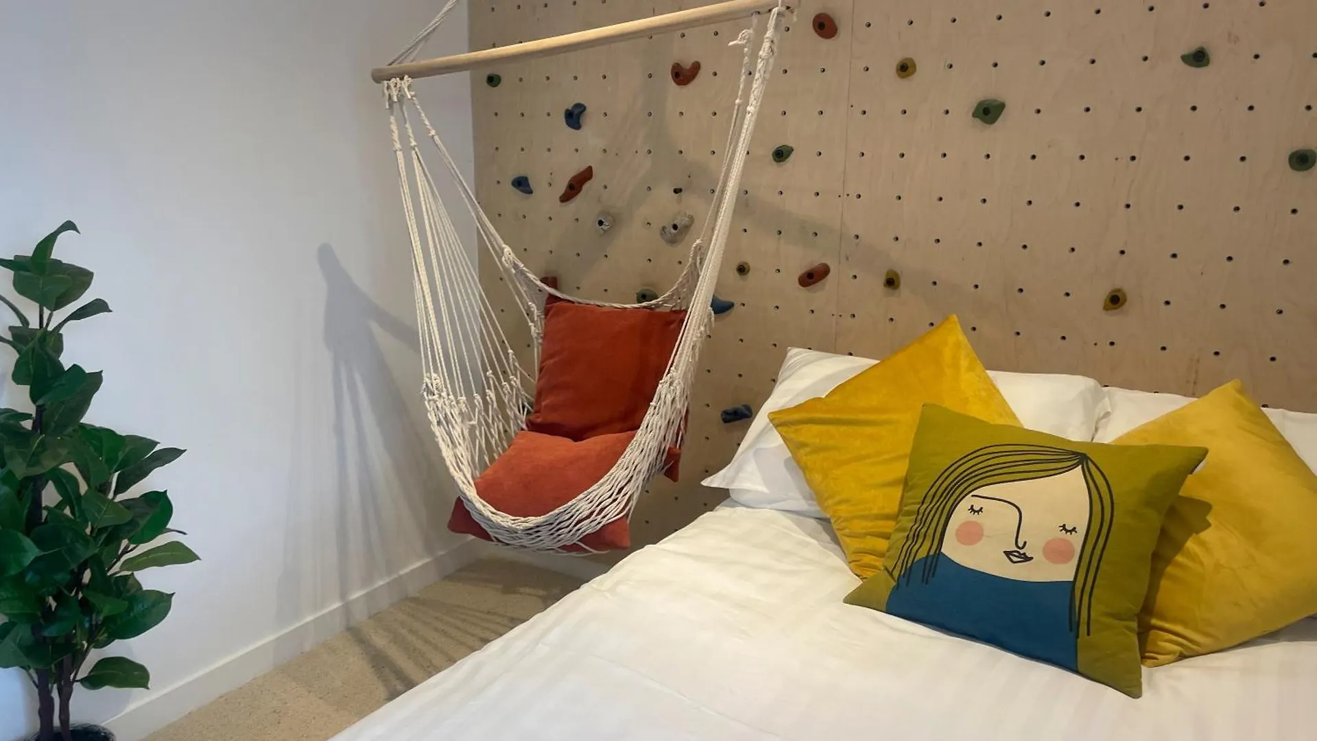Spacious 2 Bed Apartment Near River & Station - Cambridge Homehost 0*, Cambridge (Cambridgeshire) United Kingdom