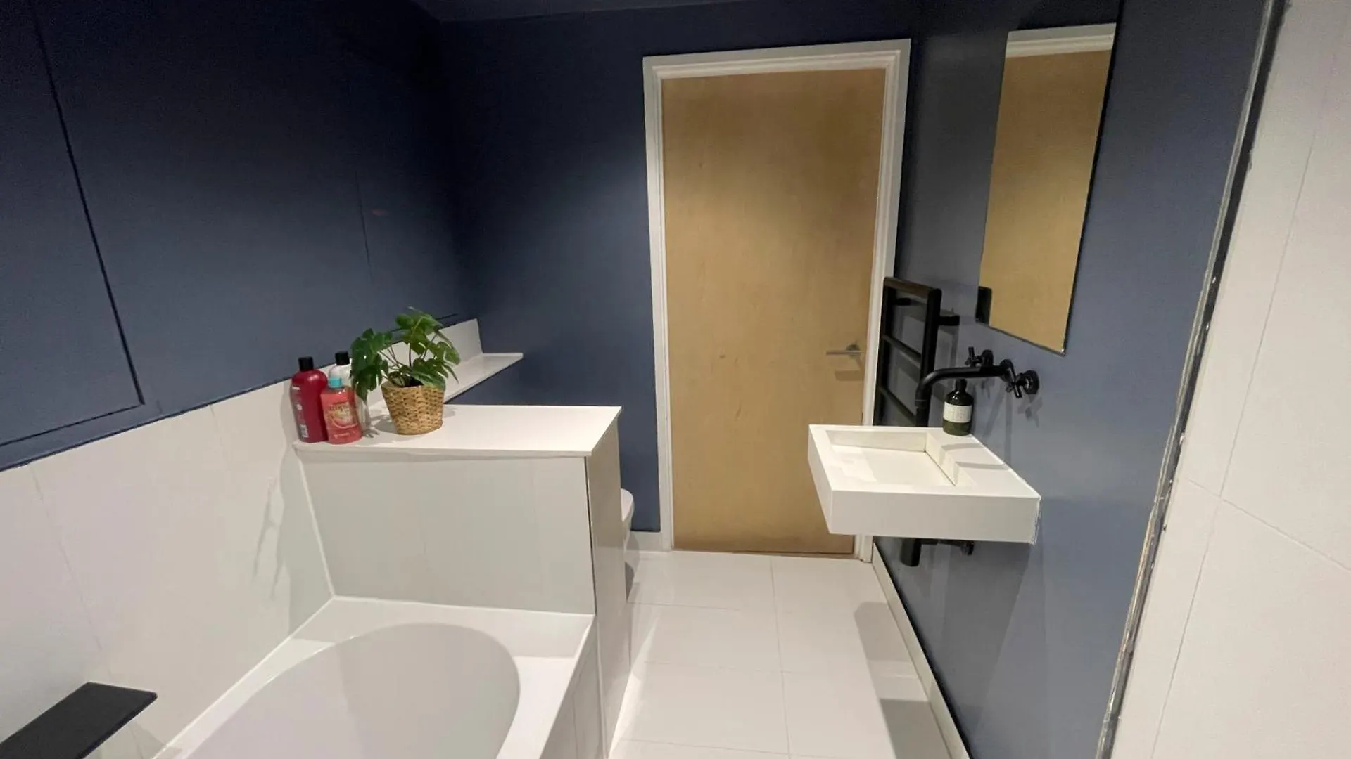 Spacious 2 Bed Apartment Near River & Station - Cambridge Homehost 英国