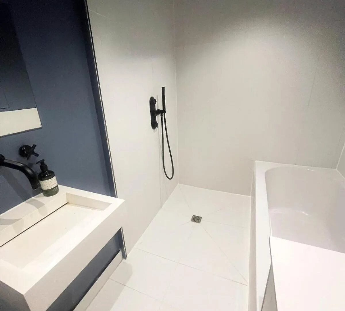 Spacious 2 Bed Apartment Near River & Station - Cambridge Homehost